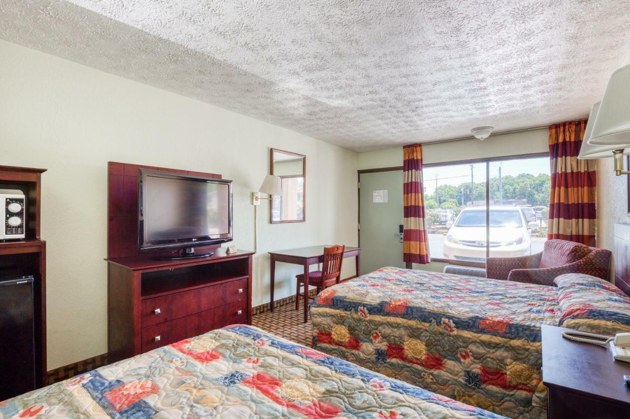 Oyo Hotel Decatur I-20 East & Wesley Club Dr Dış mekan fotoğraf